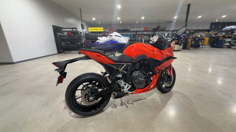 New 2026 Suzuki GSX-8R Image 4