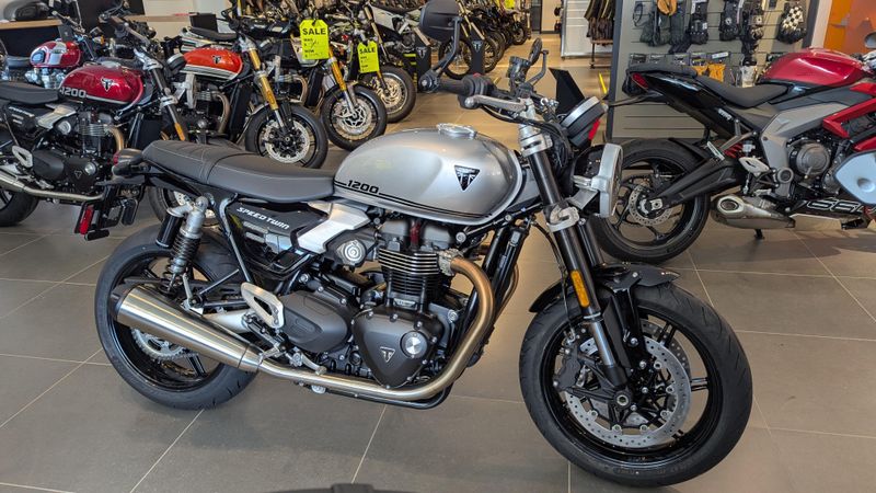 New 2025 Triumph Speed Twin 1200 Image 2