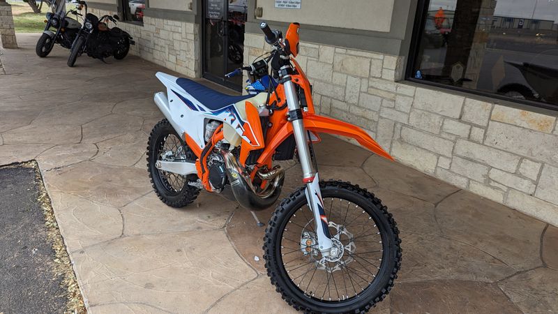 2022 KTM XC 250 TPIImage 3