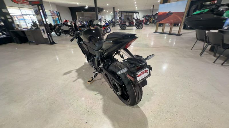 New 2026 Yamaha YZF-R7 Image 2
