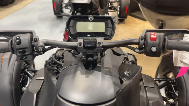 New 2026 Can-Am RYKER RALLY (900 ACE) Image 5