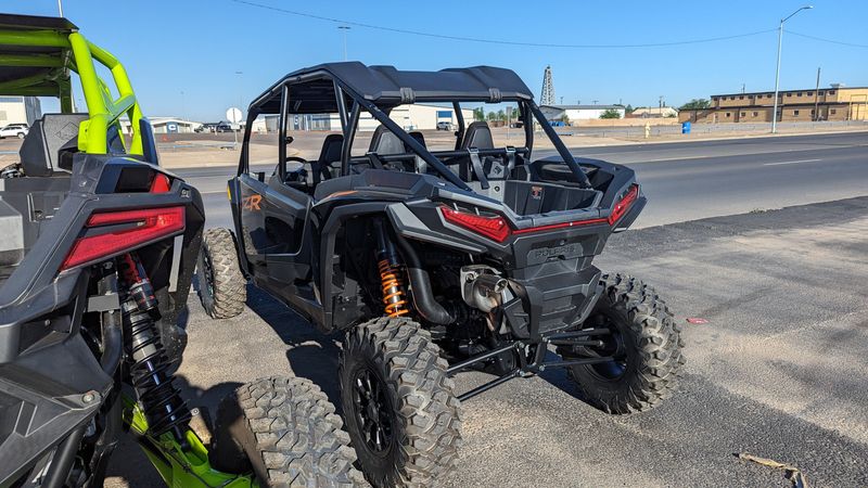 2024 Polaris RZR XP 4 1000 ULTIMATE MATTE TITANIUM AND ONYX BLACKImage 6