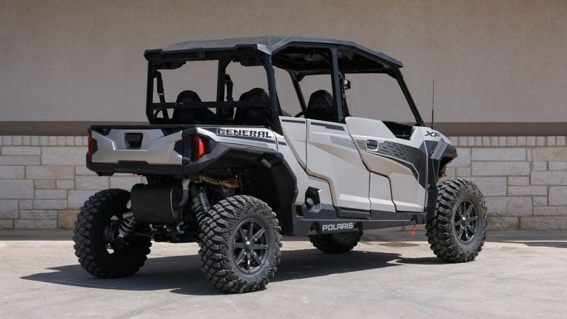 2024 Polaris GENERAL XP 4 1000 ULTIMATE MATTE SILVER QUARTZImage 3