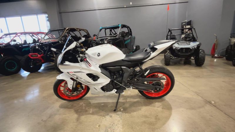 2023 Yamaha YZF-R7 Image 5