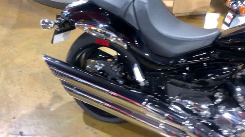 New 2025 Suzuki BOULEVARD M109R Image 5