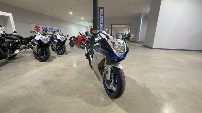 New 2026 Suzuki GSX-R750 Image 3