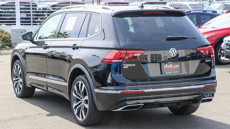 2019 Volkswagen Tiguan 2.0T SEL Premium R-LineImage 2