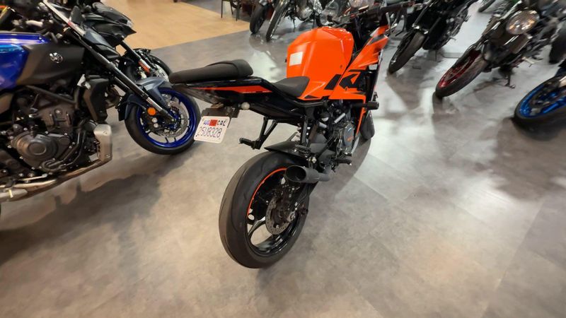 Used 2022 KTM RC 390 Image 8