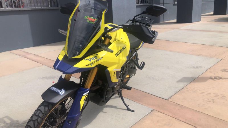 Used 2024 Suzuki V-STROM 800DE CA Image 8