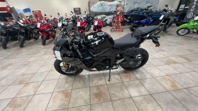 New 2026 Kawasaki NINJA ZX-6R ABS Image 9