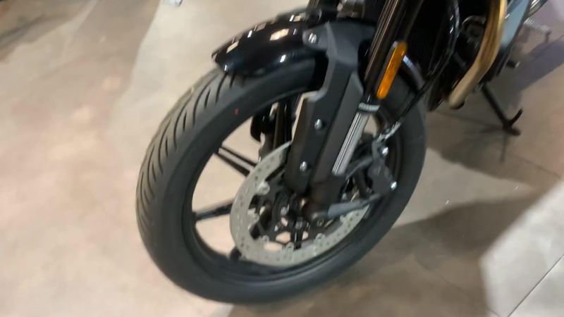 2025 Triumph SPEED TWIN 900 Image 7