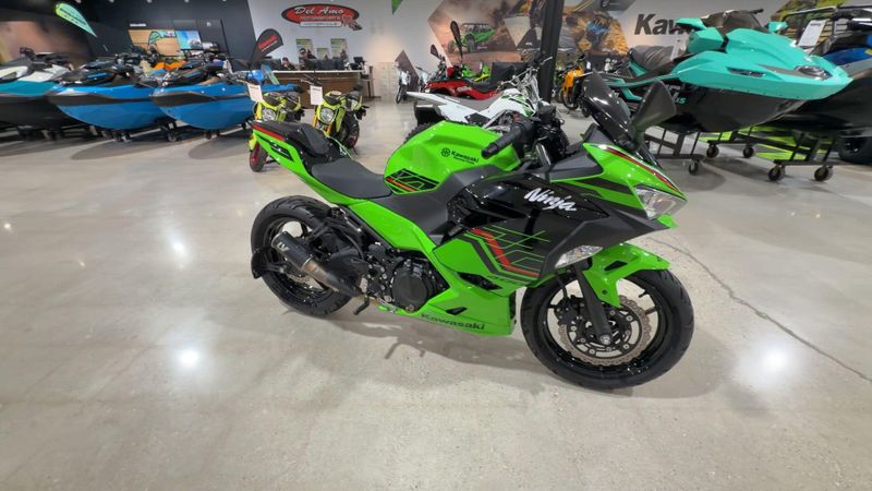 Used 2023 Kawasaki NINJA 400 Image 3