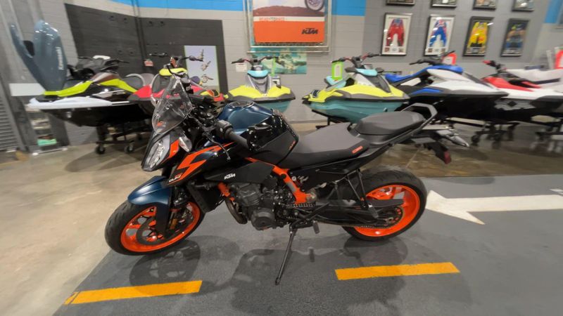 Used 2022 KTM 890 DUKE R Image 5