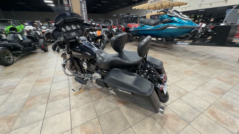 Used 2016 Harley-Davidson STREET GLIDE Image 7