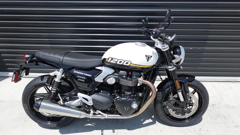 New 2025 Triumph Speed Twin 1200 Base 