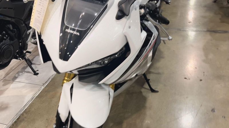 New 2026 Honda CBR1000RR Image 7