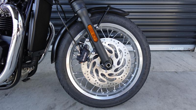 New 2025 Triumph Bonneville T120 