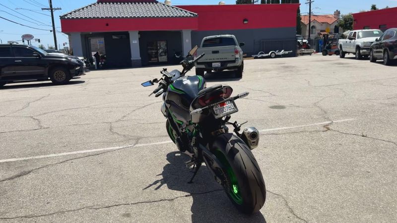 Used 2025 Kawasaki Z900 SE ABS Image 7