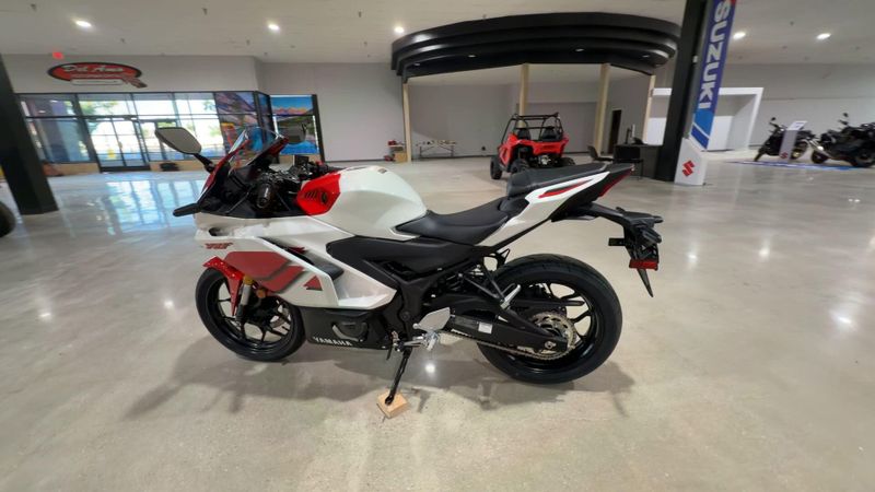 New 2026 Yamaha YZF-R3 ABS Image 9