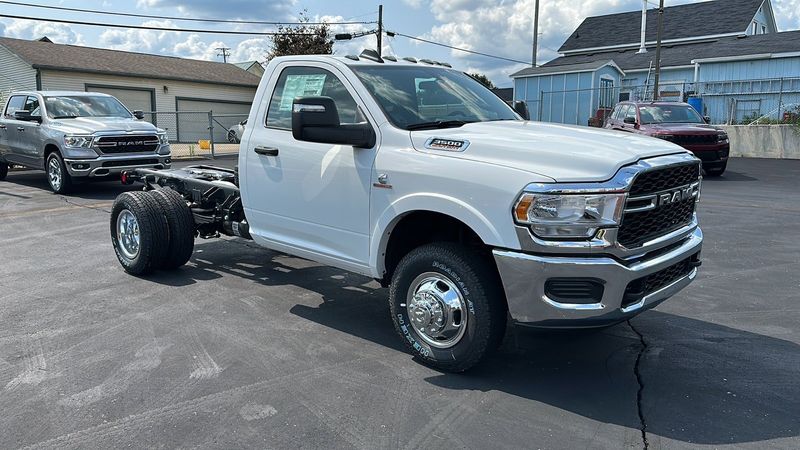 2023 RAM 3500 Tradesman Chassis Regular Cab 4x4 60