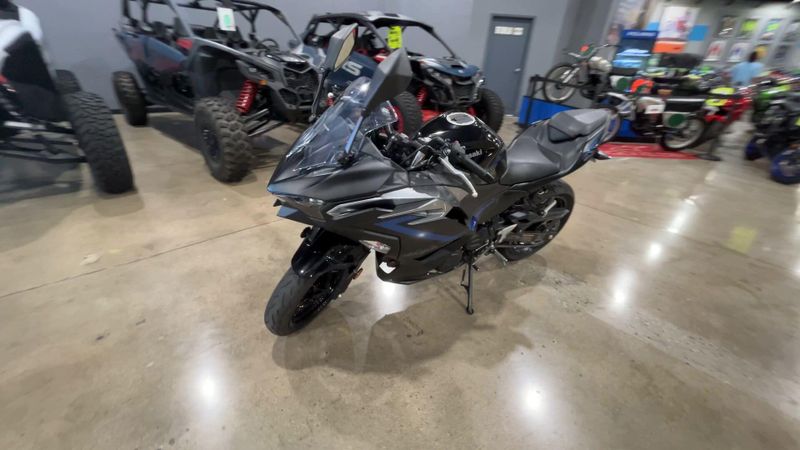 Used 2025 Kawasaki NINJA 500 Image 4