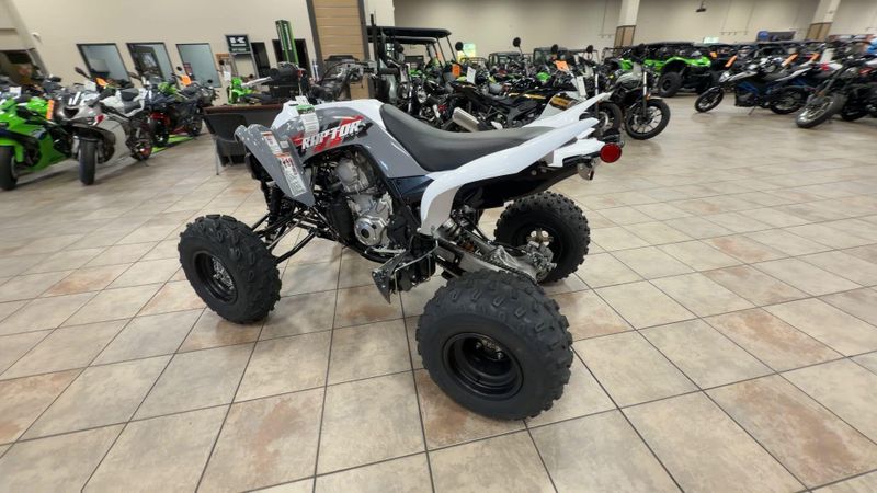 New 2026 Yamaha RAPTOR 700  in a ARMOR GREY exterior color. Vista Del Amo Motorsports 760-330-5665 delamomotorsports.com 