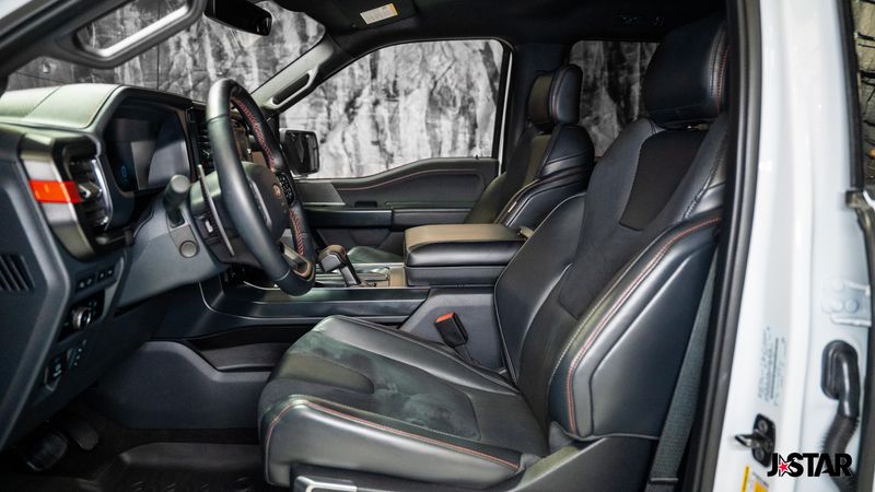 2024 Ford F-150 Raptor photo 3