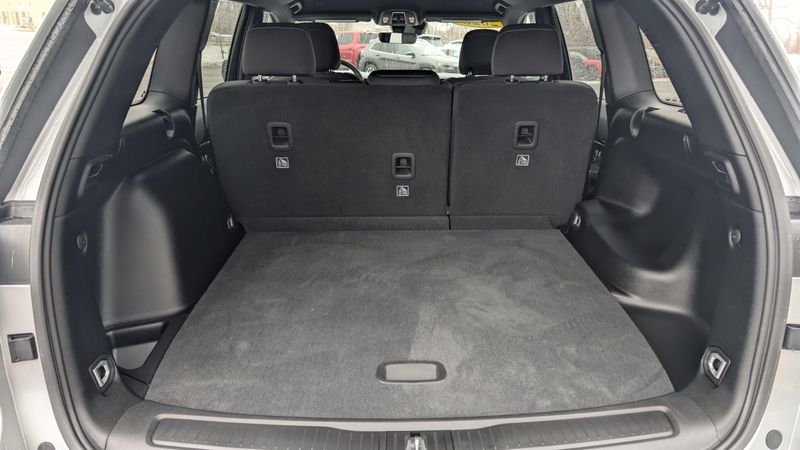 New 2025 Jeep Grand Cherokee Laredo 4x4Image 11