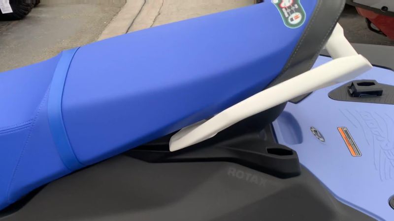 New 2025 Sea-Doo SPARK FOR 3 90 CONVENIENCE PACKAGE (SOUND SYSTEM) Image 6