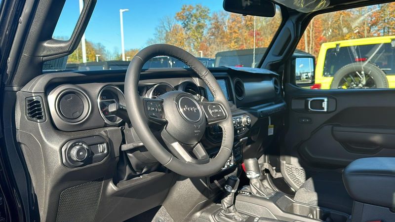 2023 Jeep Wrangler 4-door Sport S 4x4Image 25