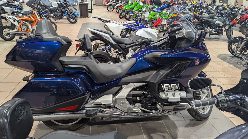 2018 Honda GOLD WING TOURImage 2