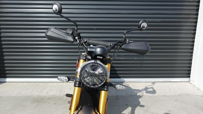 New 2025 Triumph Scrambler 400 X 
