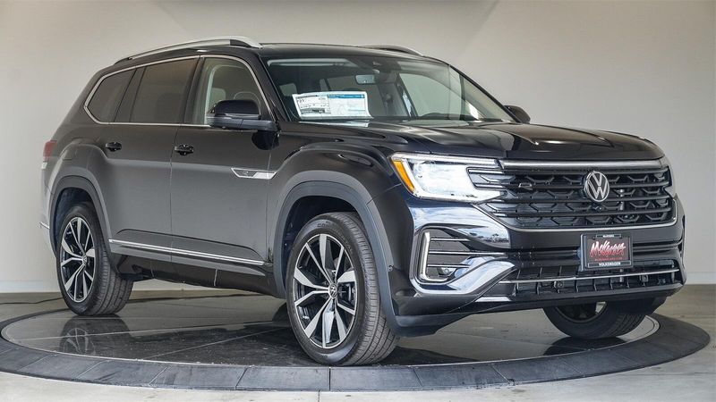 New 2025 Volkswagen Atlas 2.0T SEL Premium R-LineImage 5