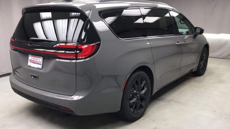2023 Chrysler Pacifica Touring LImage 26