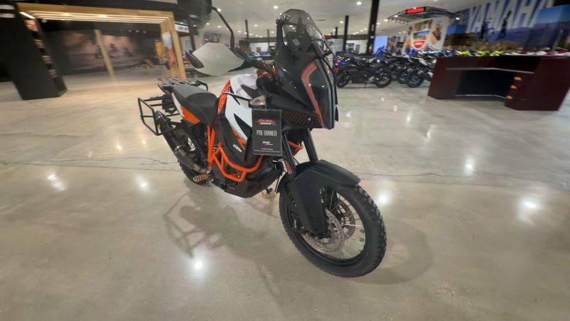 Used 2020 KTM 1290 SUPER ADVENTURE R  in a WHITE/ ORANGE exterior color. Victorville Del Amo Motorsports 760-241-7387 delamomotorsportsofvictorville.com 