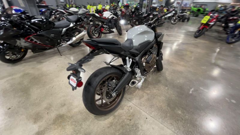 Used 2024 Honda CB650R Image 8