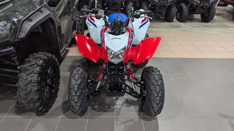 2025 Honda TRX 250X REDImage 5