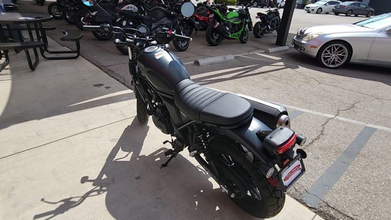 New 2025 Honda SCL500 Image 2