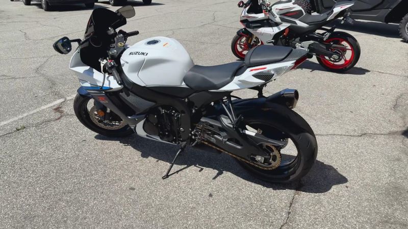 Used 2023 Suzuki GSX-R750 CA Image 2