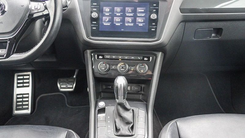 2019 Volkswagen Tiguan 2.0T SEL Premium R-LineImage 15