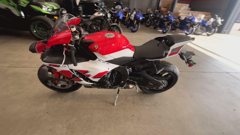 New 2026 Yamaha YZF-R1 70TH ANNIVERSARY EDITION Image 5