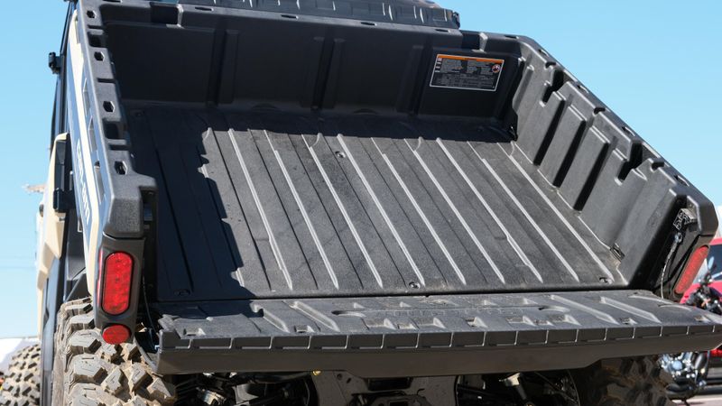 2025 Can-Am DEFENDER MAX LIMITED CAB HD10 DESERT TAN AND STEALTH BLACK Image 15