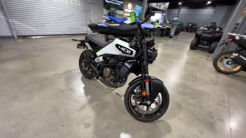 Used 2024 Husqvarna VITPILEN 401 Image 2