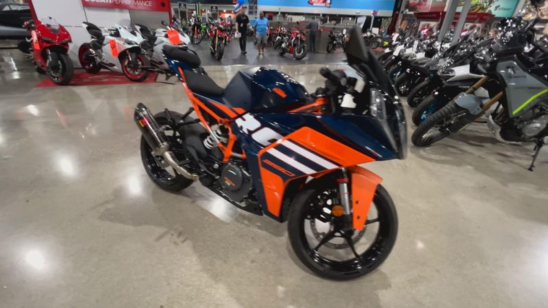 New 2024 KTM RC 390 Image 2