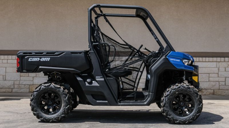 2023 CAN-AM Defender DPS HD9Image 2