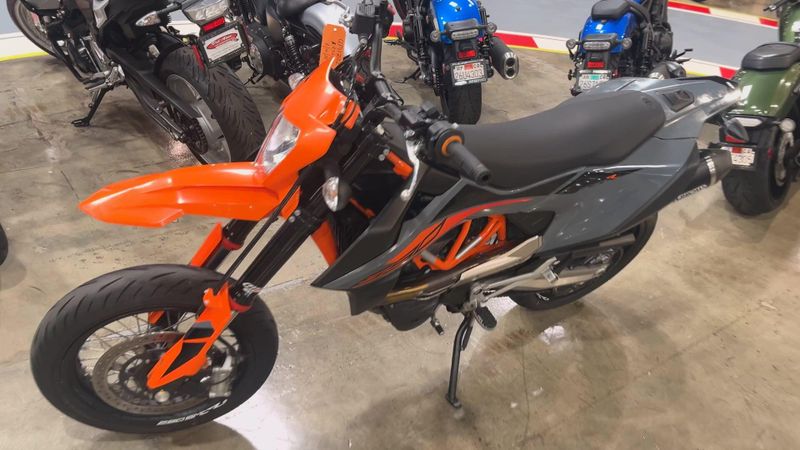 Used 2021 KTM 690 SMC R Image 8