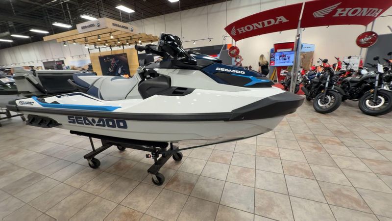 New 2025 Sea Doo FISHPRO SPORT 170 (SOUND SYSTEM) Image 2