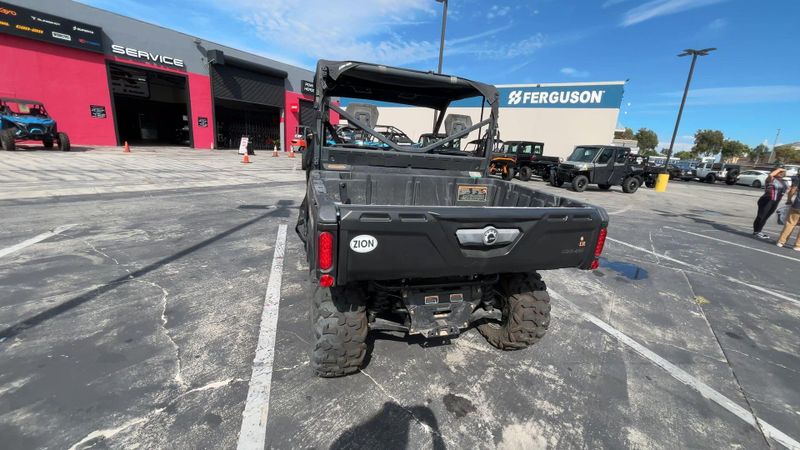 Used 2023 Can-Am DEFENDER DPS HD7 Image 7