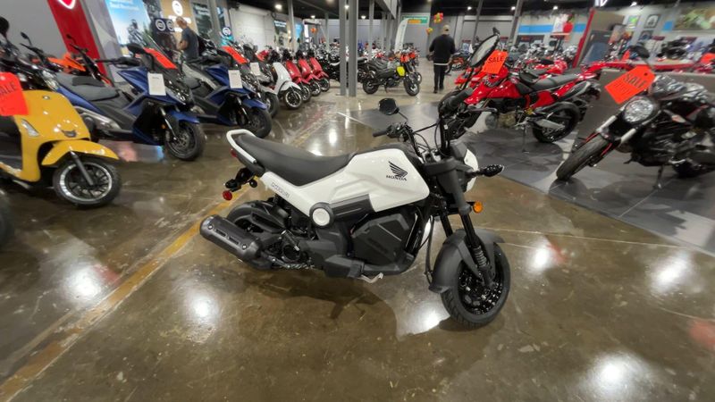 2025 Honda Navi Image 5