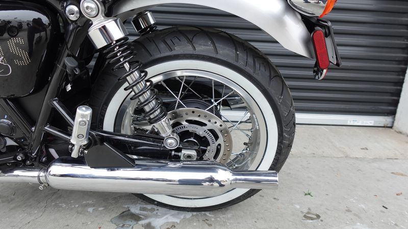 New 2025 Triumph BONNEVILLE T120 ELVIS 
